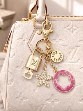 Authentic Louis Vuitton Gold Padlock & Key 🔒 LV Bag Charm w/ Unbranded Keychain